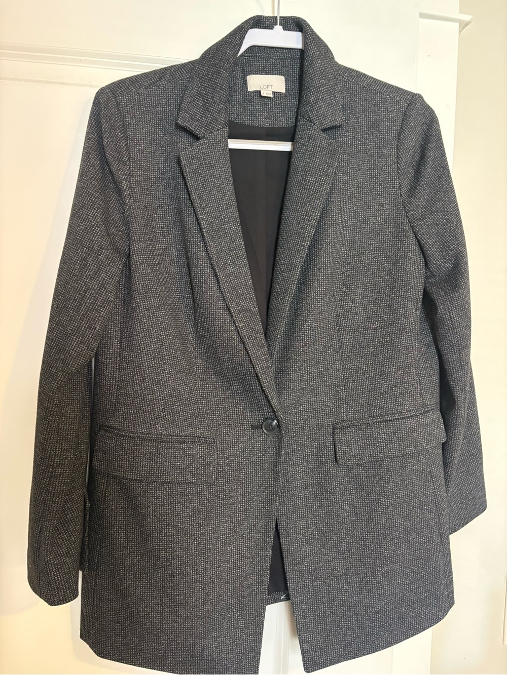 LOFT Charcoal Gray Textured Single-Button Blazer